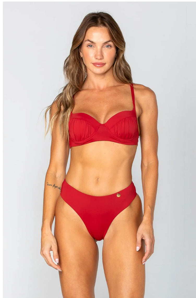 Half cup bikini with fixed pads with medium hot pants / Biquíni meia taça com bojo fixo com calcinha hot pants média