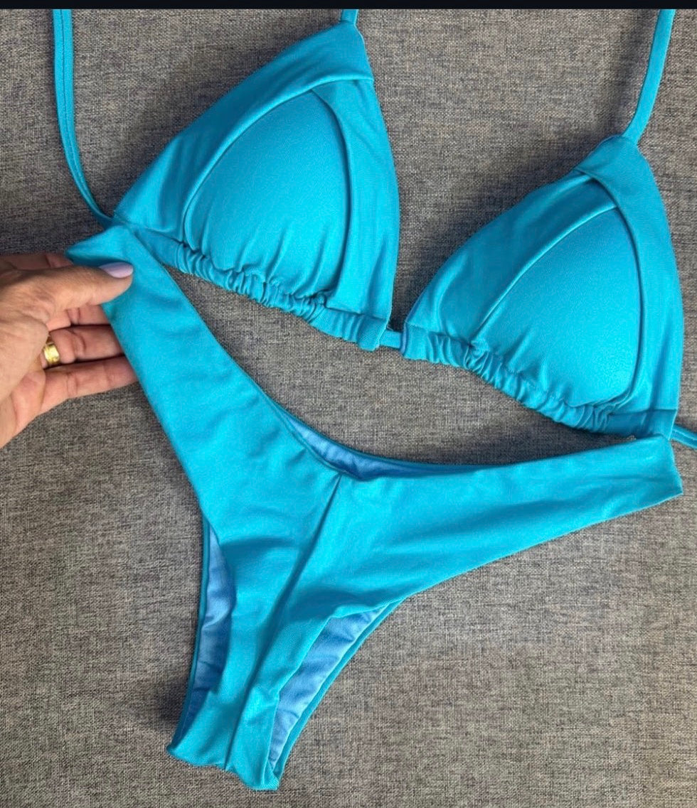 Conjunto Top Cortininha com bojo removível e calcinha asa delta
