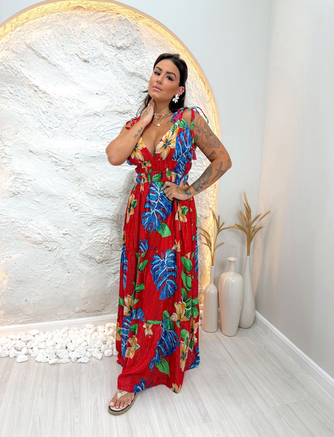 Vestido com detalhes dourado